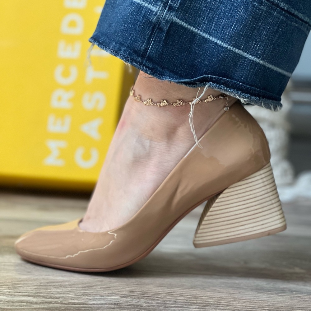 Mercedes Castillo patent leather nude shoes wooden heel soft pumps